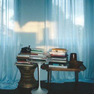 Shoreditch loft living (when it was still dodgy!). Still have that Saarinen table, stool and 50s table/tray. The latter was actually a moving-in present from my parents! Bought from a dusty old vintage place that used to be on Shoreditch High Street. Tis probably a smart cocktail'n'tapas bar now.